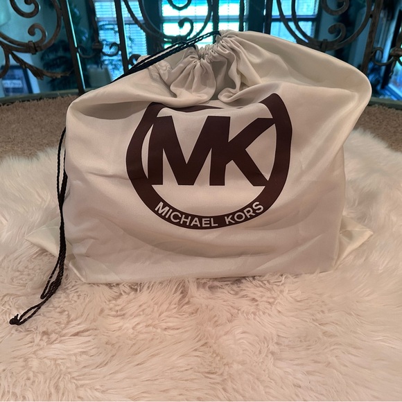 Michael Kors Monogram Metallic Mirror Nickel Grayson LG Satchel NWT Dust Cover - Picture 7 of 7